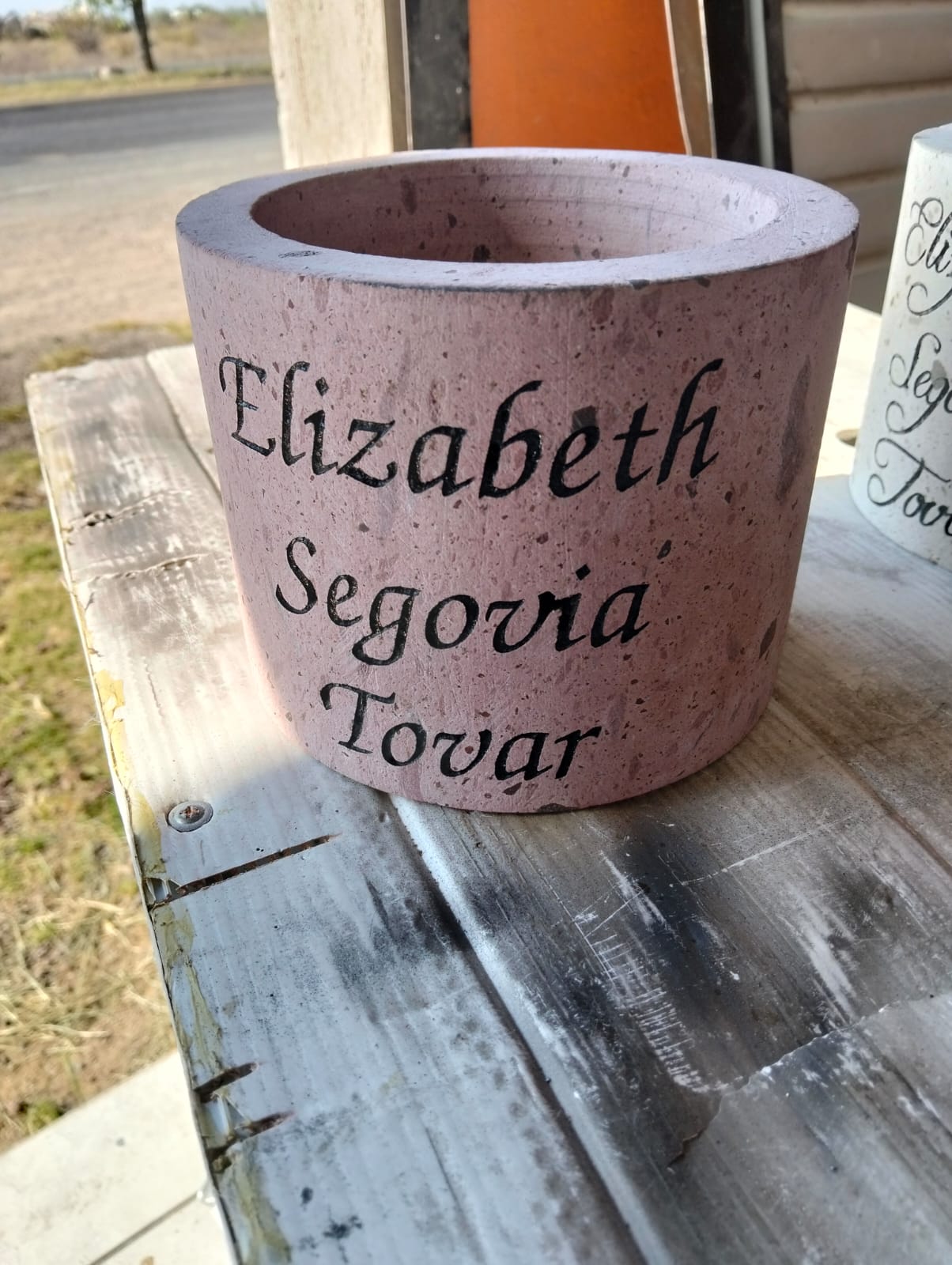 Diseño floral grabado en cantera — decoración hogar